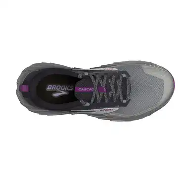 Affordable Women's Brooks Cascadia 17 - 120392 1B 028