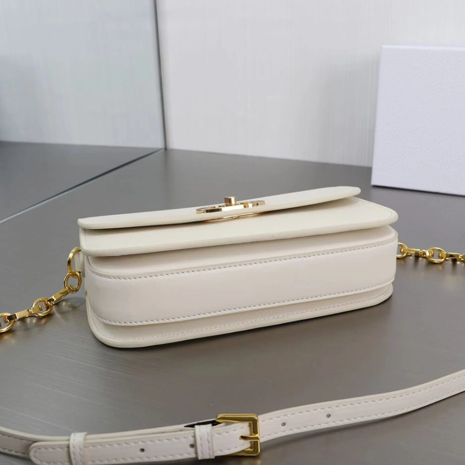 Affordable 30 MONTAIGNE AVENUE BAG 1324