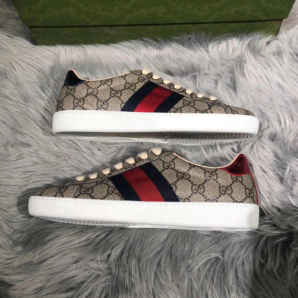 Chic Ace GG Supreme sneaker with bees 66