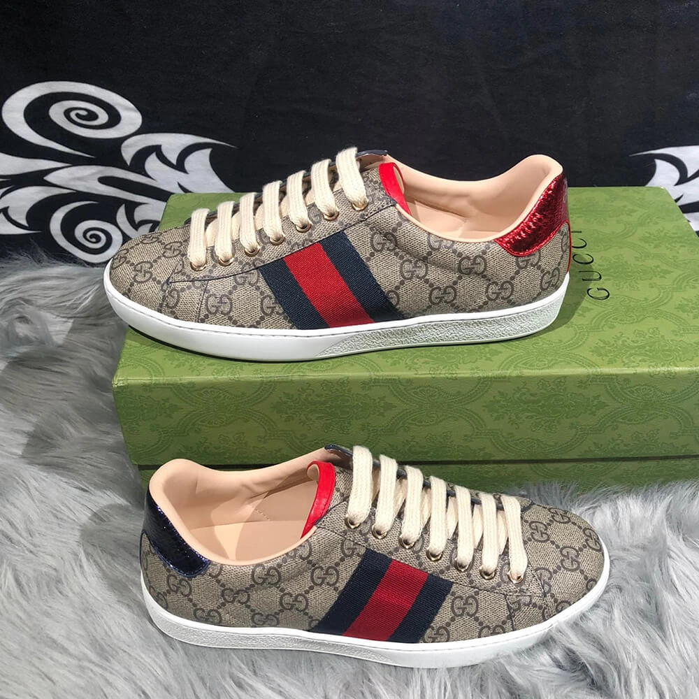 Chic Ace GG Supreme sneaker with bees 66