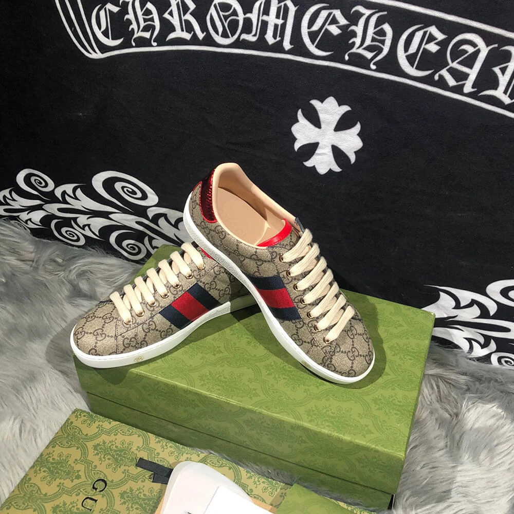Chic Ace GG Supreme sneaker with bees 66