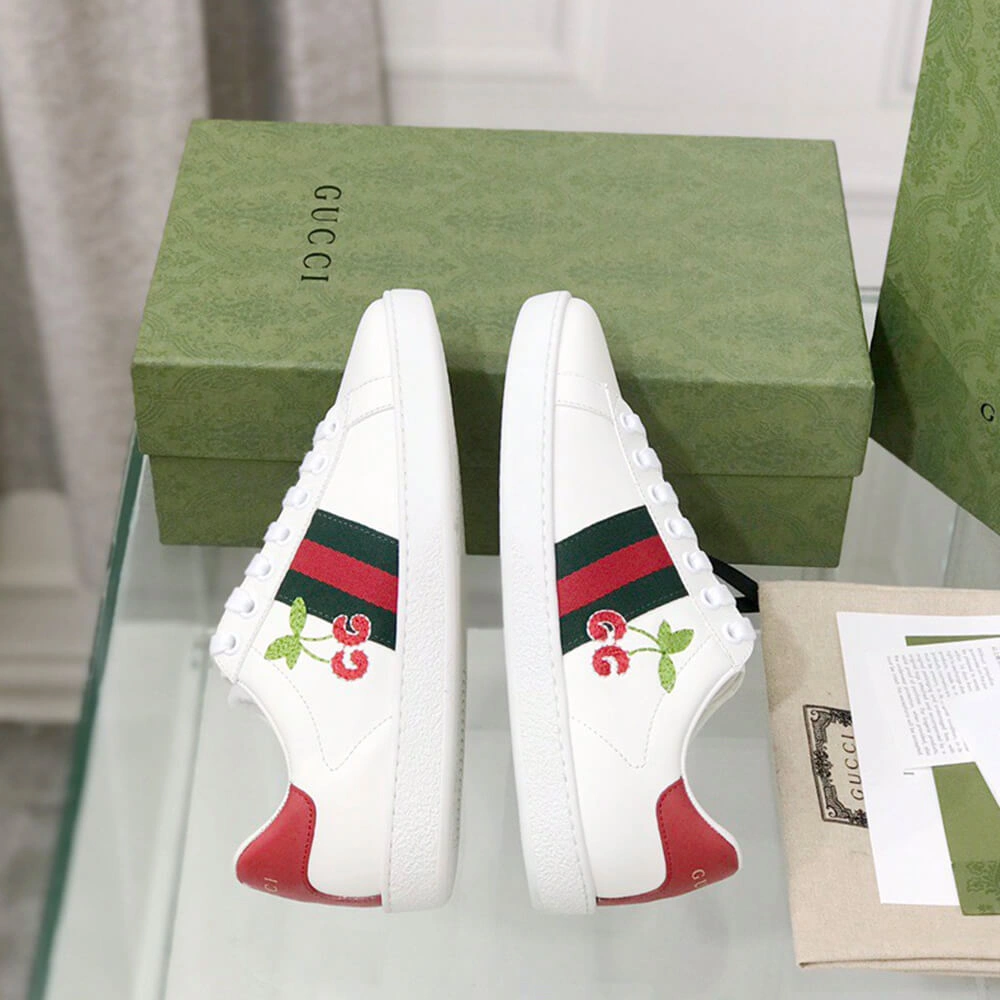 Efficient Ace sneaker with cherry 56