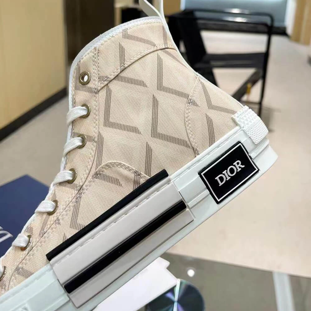 Versatile B23 HIGH-TOP SNEAKER 133