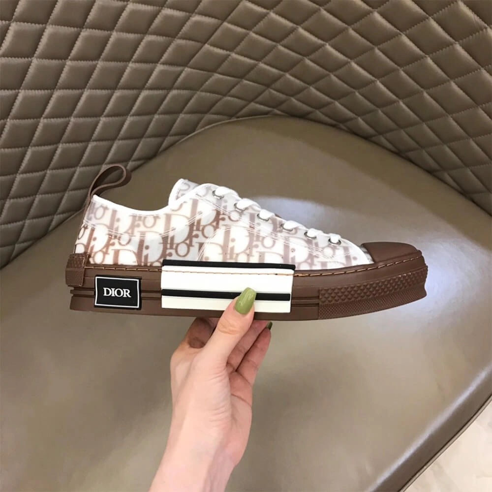 B23 LOW-TOP SNEAKER Unique 105
