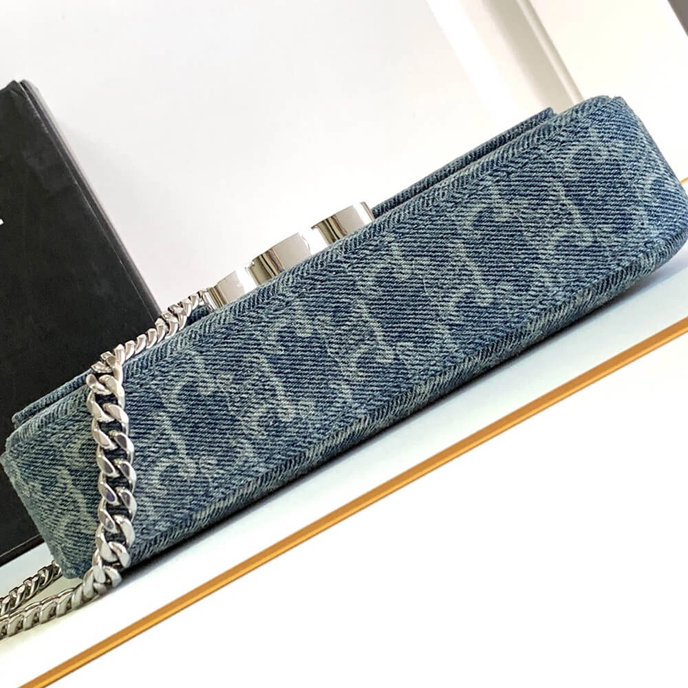 CELINE CHAIN SHOULDER BAG CLAUDE Sleek 1650
