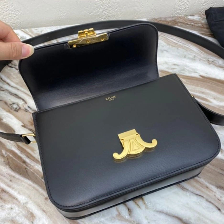 HighPerformance CELINE CLASSIQUE TRIOMPHE BAG IN CALFSKIN 1621