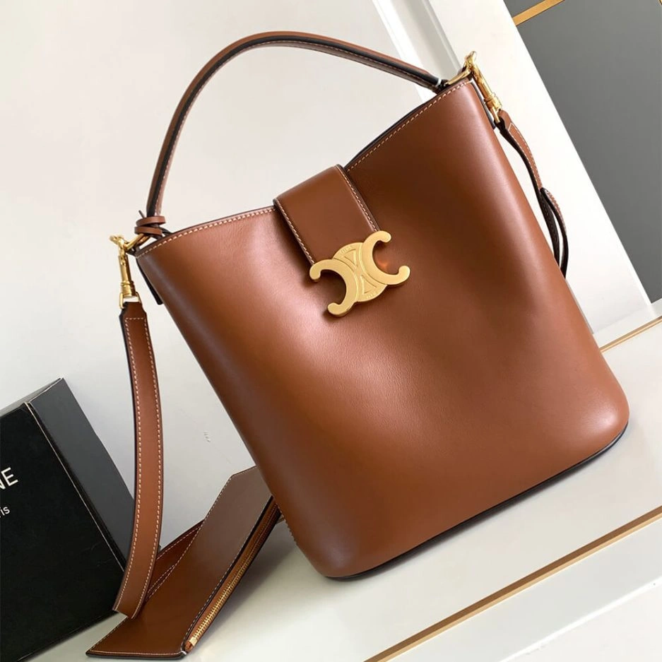 RelaxedFit CELINE MEDIUM LOUISE BAG in SMOOTH CALFSKIN 1641