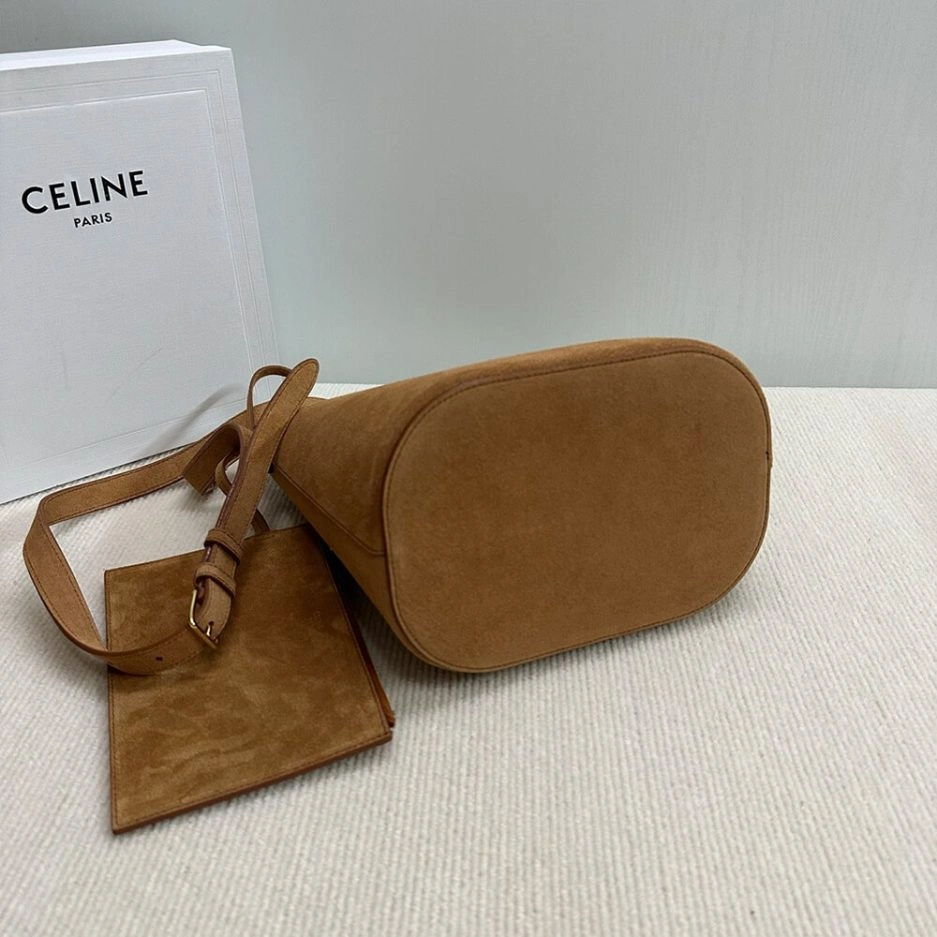 CELINE MEDIUM LOUISE BAG in SUEDE CALFSKIN Sophisticated 1592