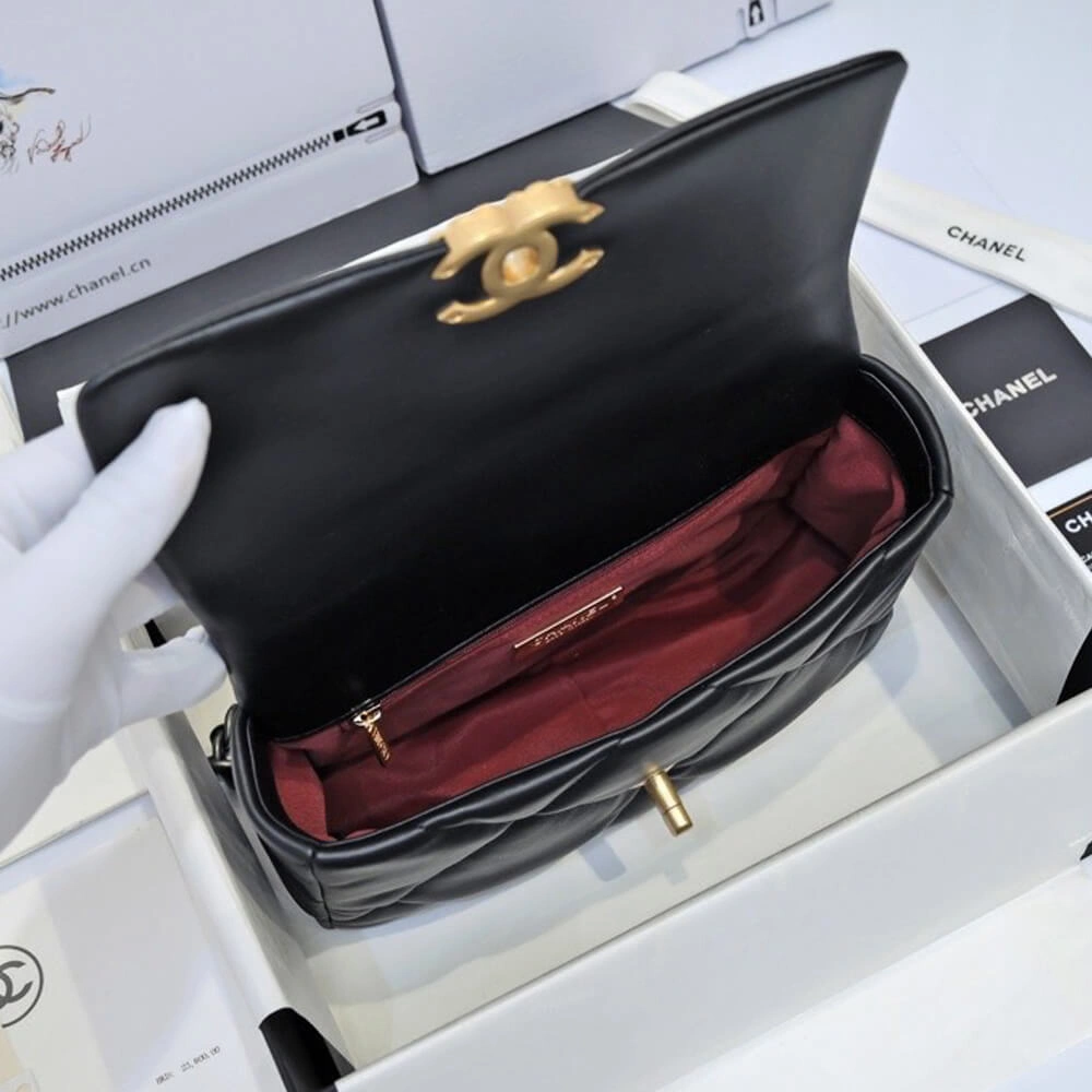 Minimalist CHANEL 19 HANDBAG 1189