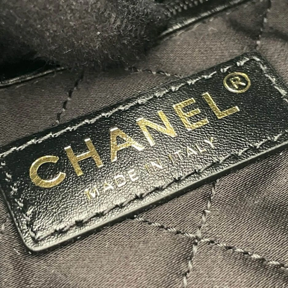 CHANEL 22 BACKPACK Modern 1105