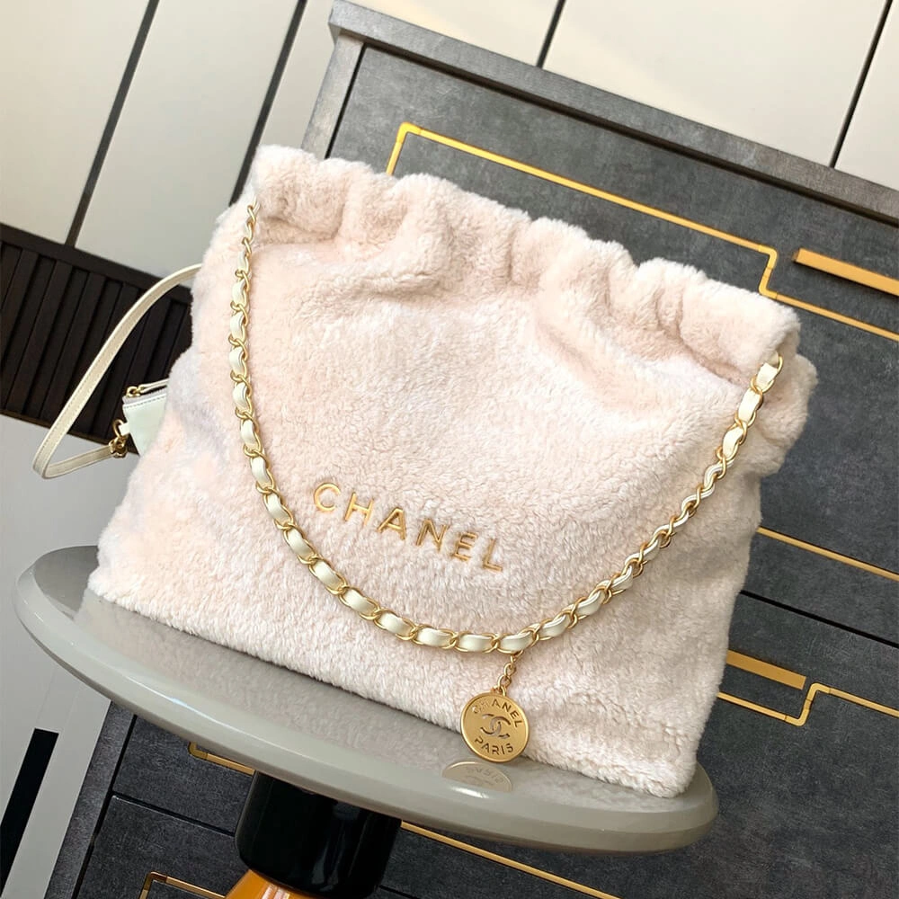 SmartChoice CHANEL 22 HANDBAG 1112