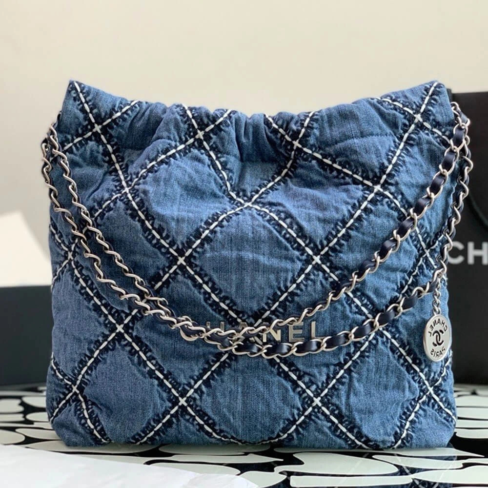 FlexibleFit CHANEL 22 HANDBAG 1185