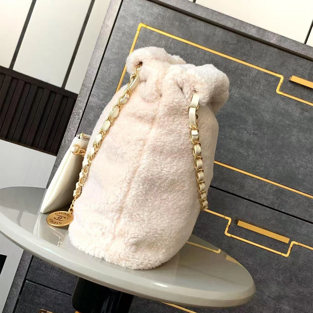 SmartChoice CHANEL 22 HANDBAG 1112