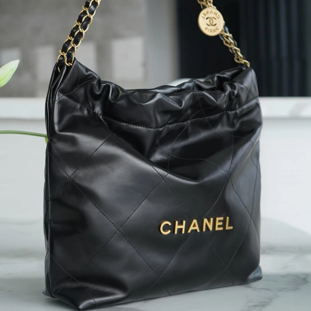 CHANEL 22 HANDBAG Sporty 1181