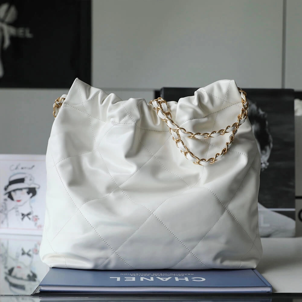 CHANEL 22 HANDBAG SportInspired 1159