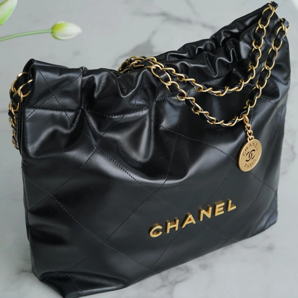 CHANEL 22 HANDBAG Sporty 1181