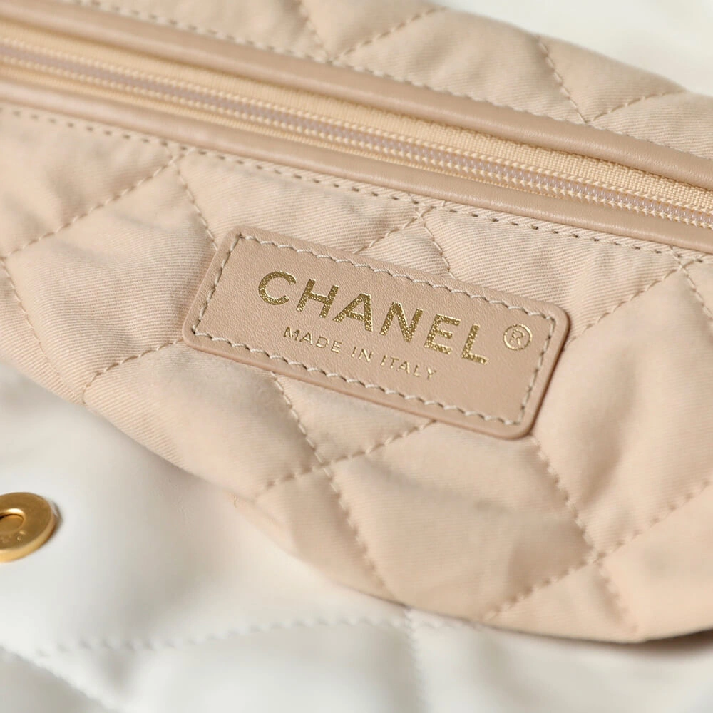 CHANEL 22 HANDBAG SportInspired 1159