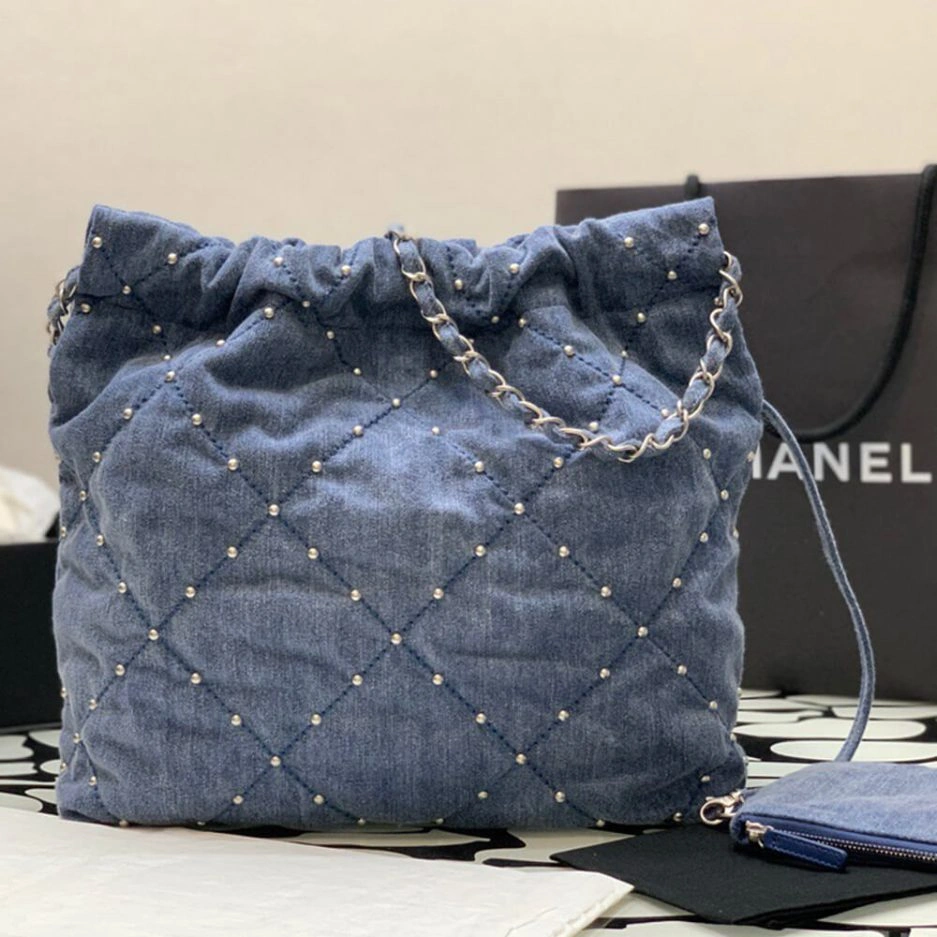 Stretchable CHANEL 22 SMALL HANDBAG 1056