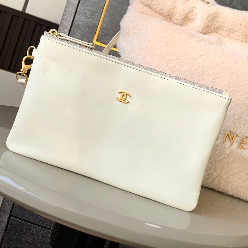 Seasonal CHANEL 22 SMALL HANDBAG 1131