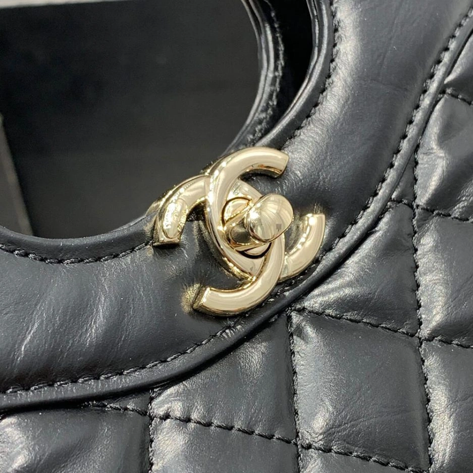 CHANEL 31 MINI SHOPPING BAG Soft 1152
