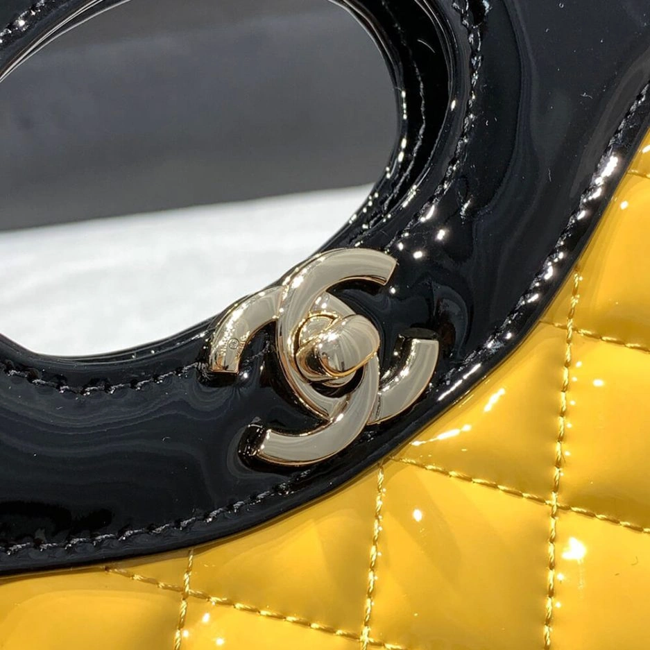 CHANEL 31 MINI SHOPPING BAG Resilient 1106
