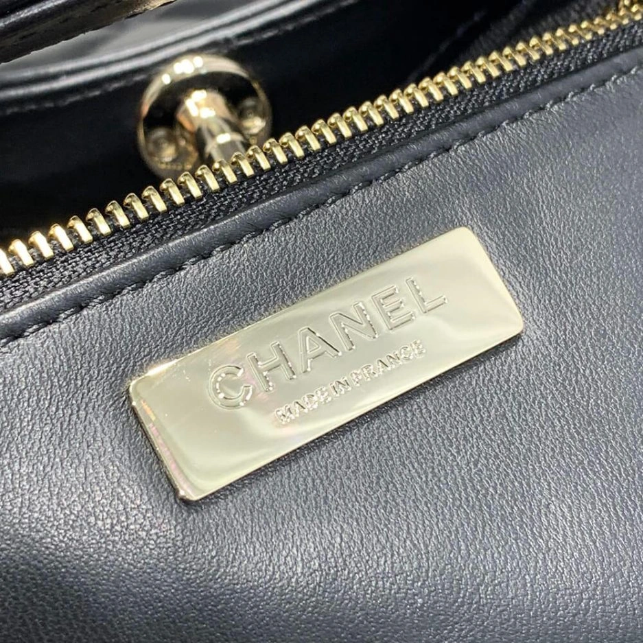 CHANEL 31 MINI SHOPPING BAG Soft 1152