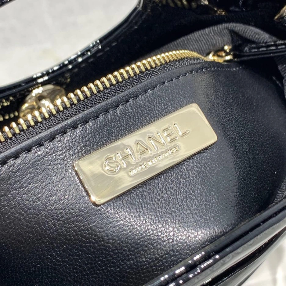 CHANEL 31 MINI SHOPPING BAG ModernLook 1130
