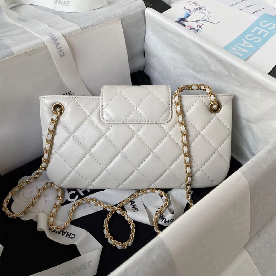 Popular CHANEL BAGUETTE BAG 1126
