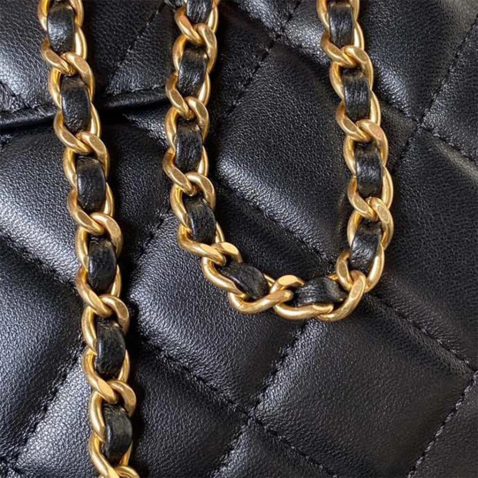 Vibrant CHANEL BAGUETTE BAG 1221