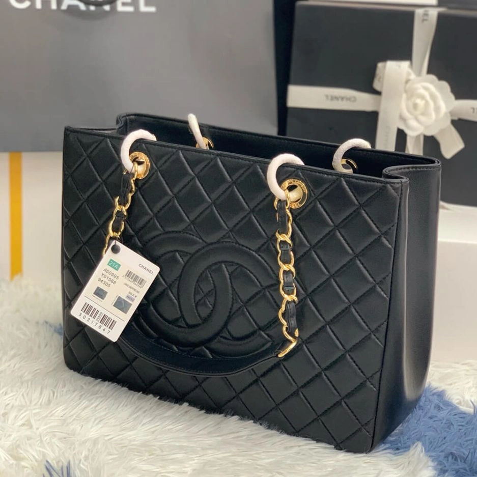 MoistureWicking CHANEL Grand Shopping Tote 1098