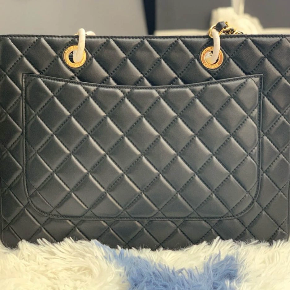MoistureWicking CHANEL Grand Shopping Tote 1098
