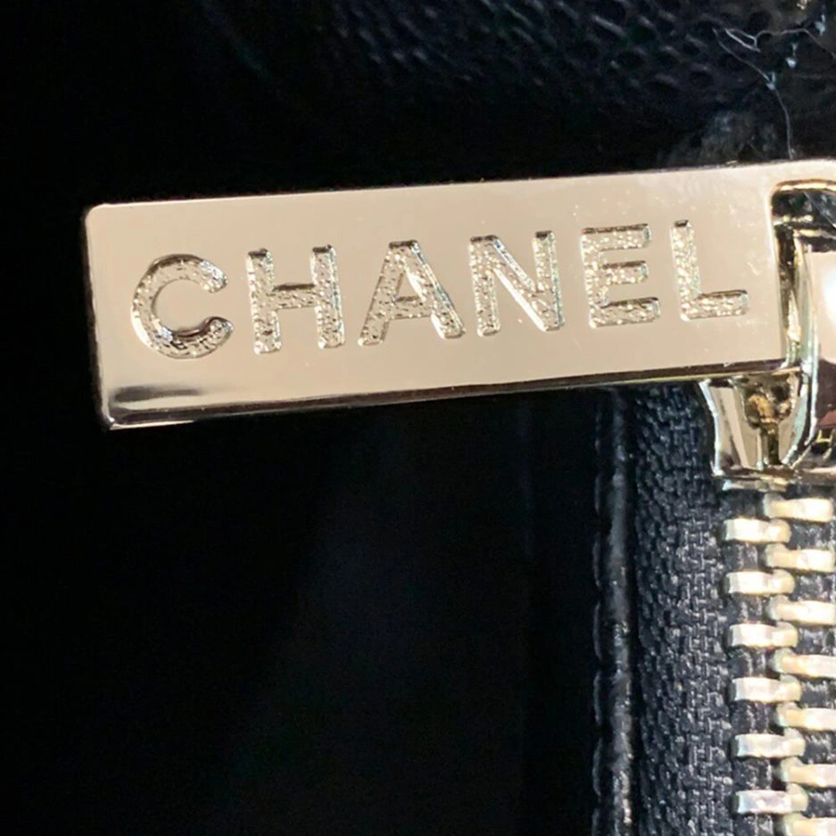 Tailored CHANEL Grand Shopping Tote 1102