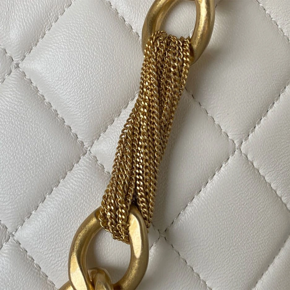 Contemporary CHANEL HOBO HANDBAG 1147