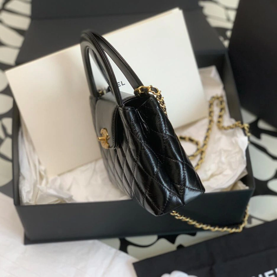 Supportive CHANEL KELLY BAG 1110