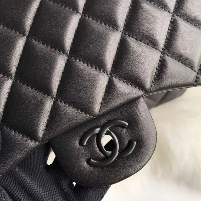 WeatherProof CHANEL LARGE CLASSIC HANDBAG(High-end grade) 1048
