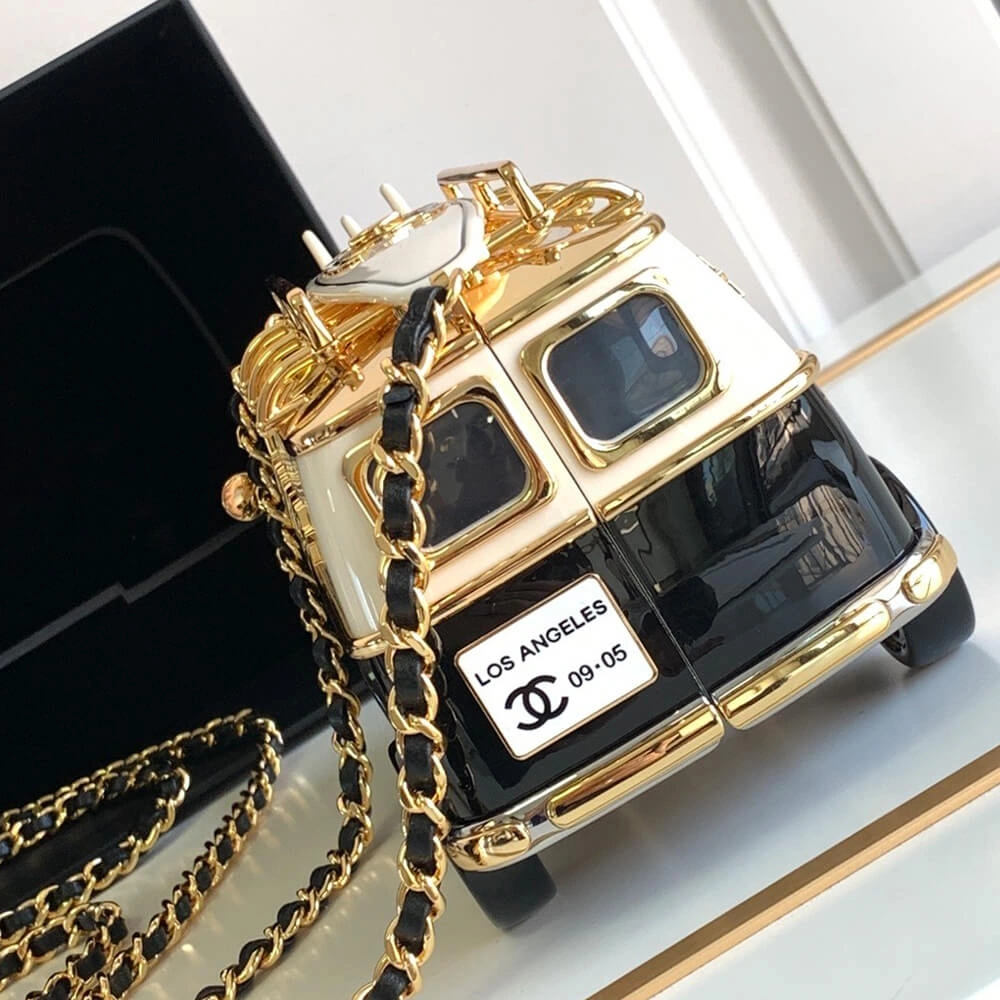 Effortless CHANEL MINI VAN MINAUDIERE(LOW STOCK) 1154