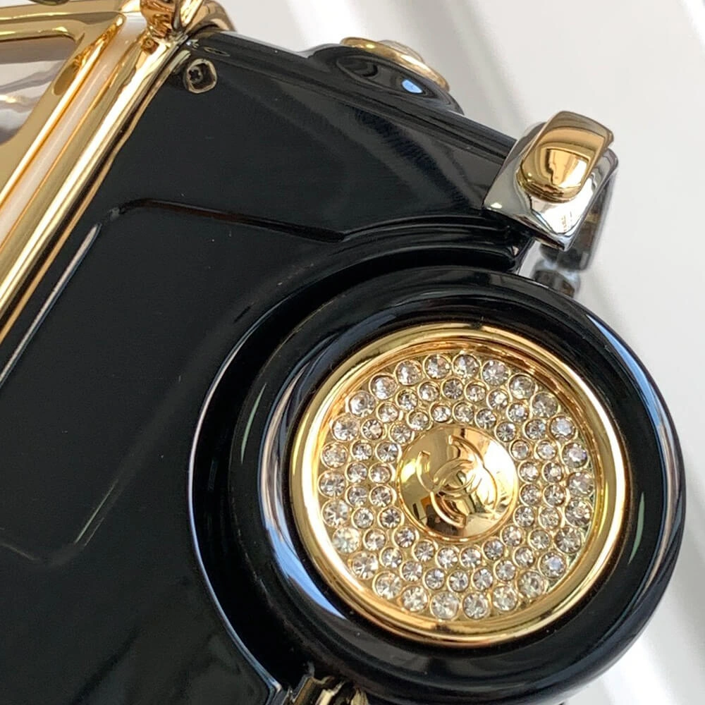 Effortless CHANEL MINI VAN MINAUDIERE(LOW STOCK) 1154
