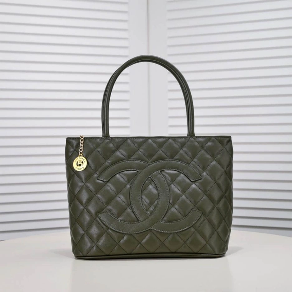 CHANEL Medallion Tote Bag RelaxedFit 1121