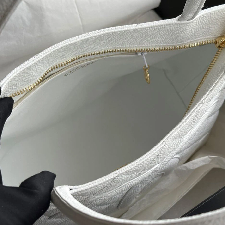 CHANEL Medallion Tote Bag Modern 1122