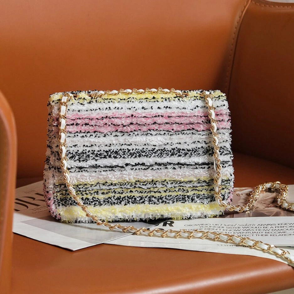 Modern CHANEL SMALL FLAP BAG 1114
