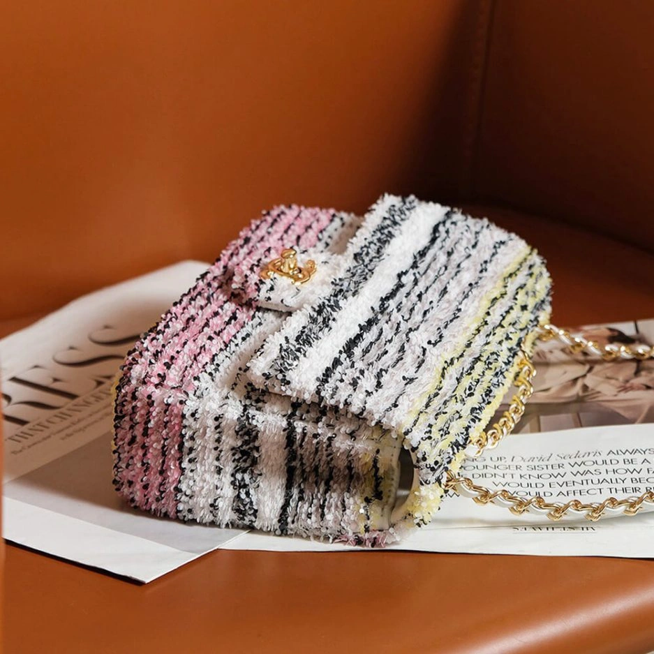 Modern CHANEL SMALL FLAP BAG 1114