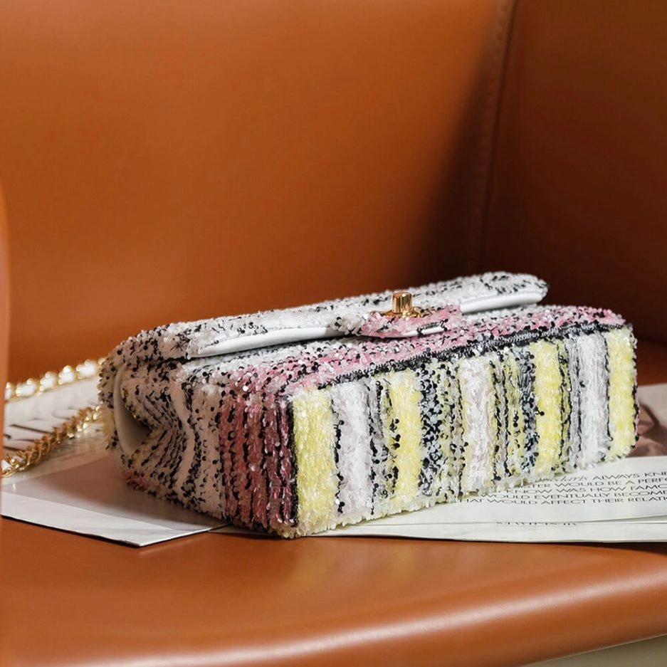 Modern CHANEL SMALL FLAP BAG 1114