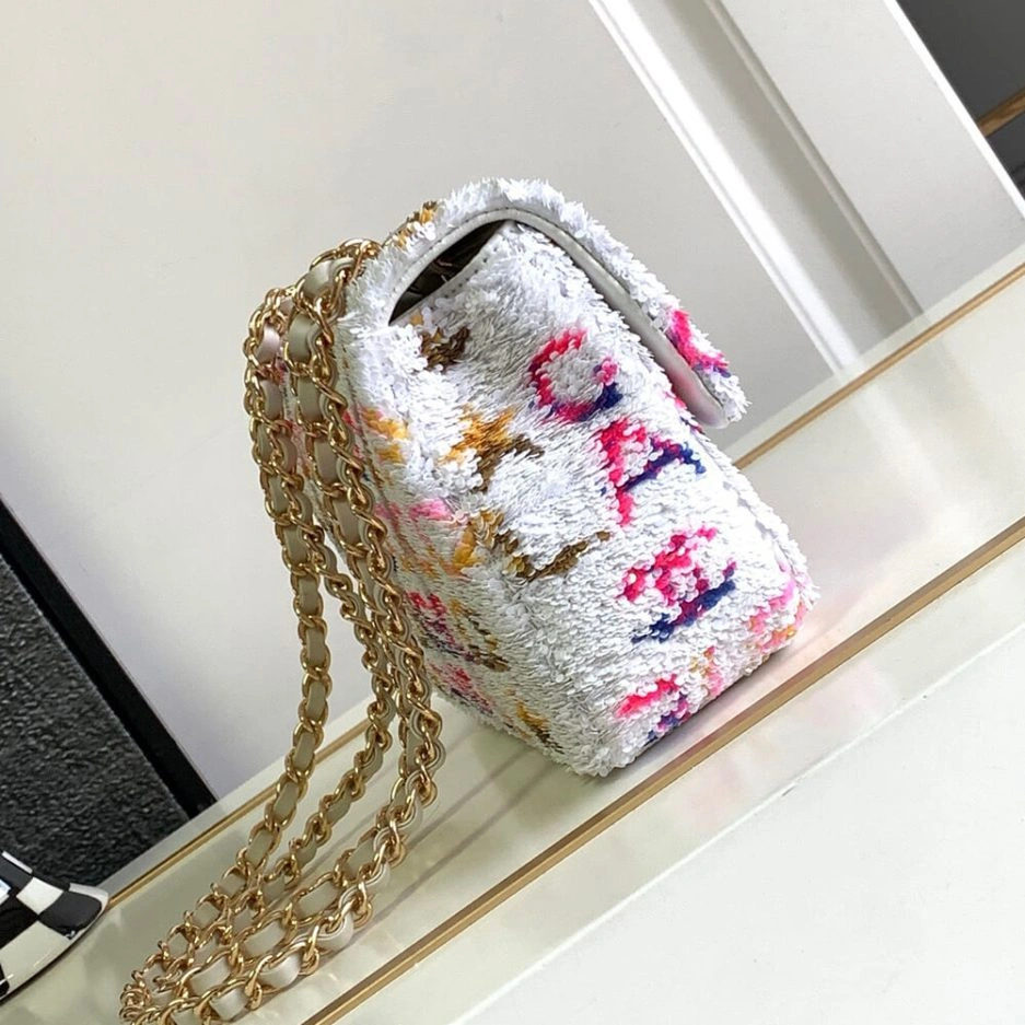 CHANEL SMALL FLAP BAG Neat 1097