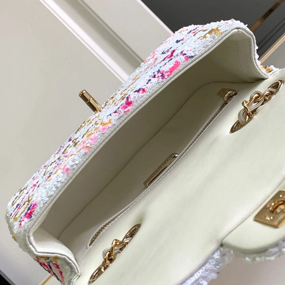 CHANEL SMALL FLAP BAG Neat 1097