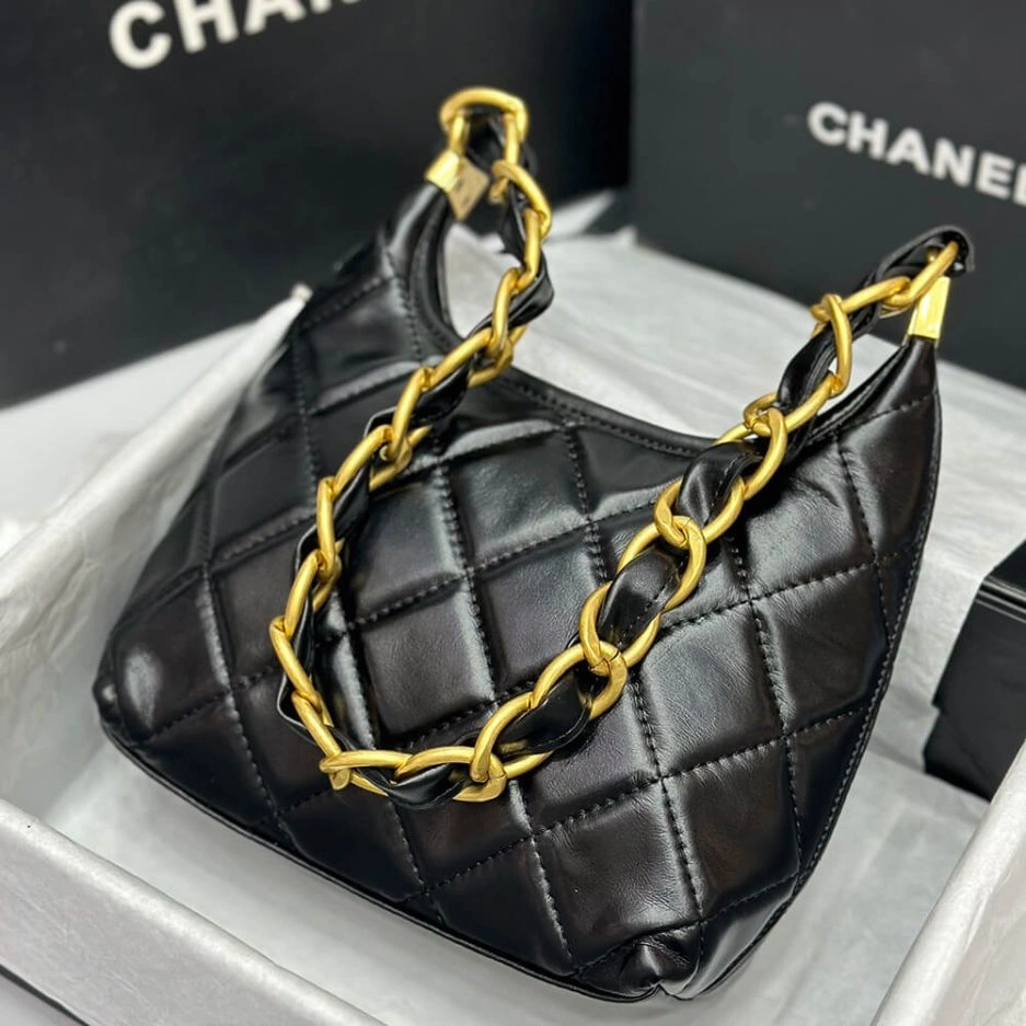 Thermal CHANEL SMALL HOBO BAG 1108