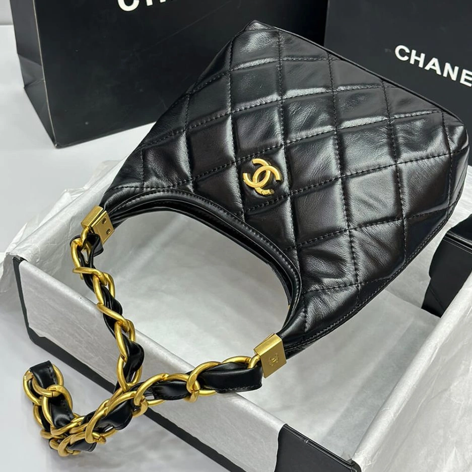 Thermal CHANEL SMALL HOBO BAG 1108