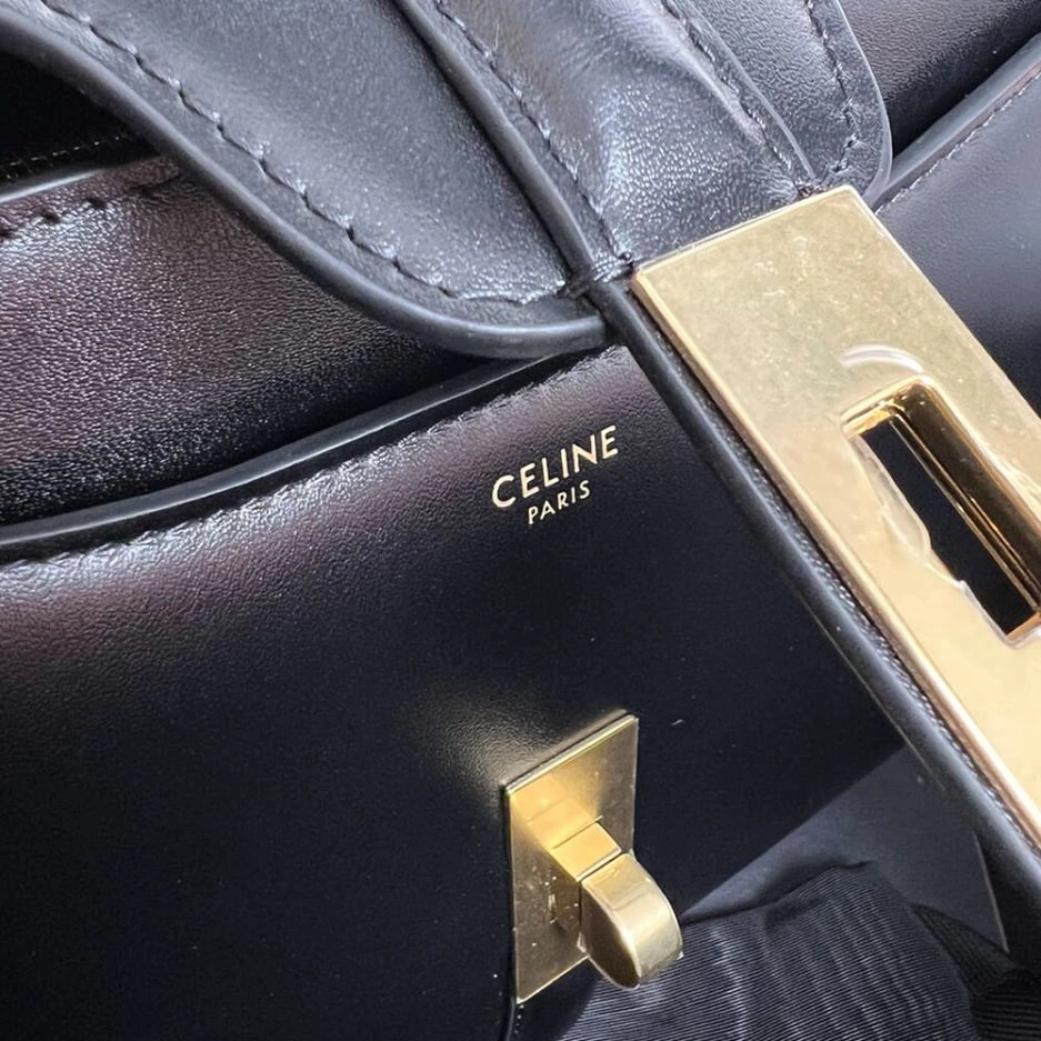 Celine SMALL 16 BAG IN SATINATED CALFSKIN(high-end grade) Vibrant 1647