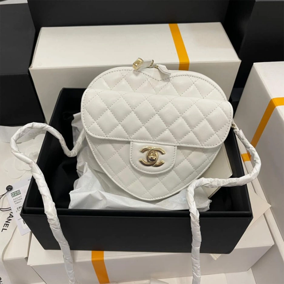 StreetReady Chanel 22s Heart Bag 1165