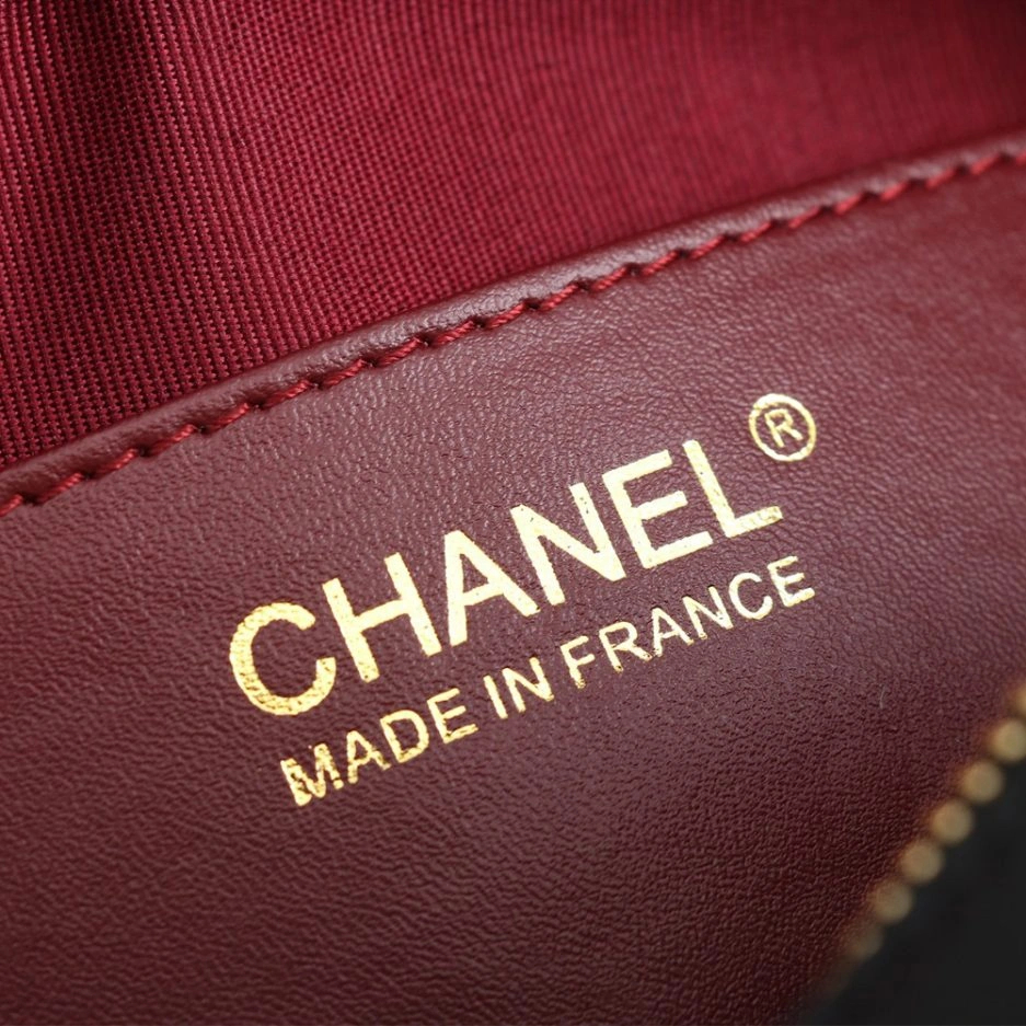 Chanel 22s Heart Bag Neat 1160