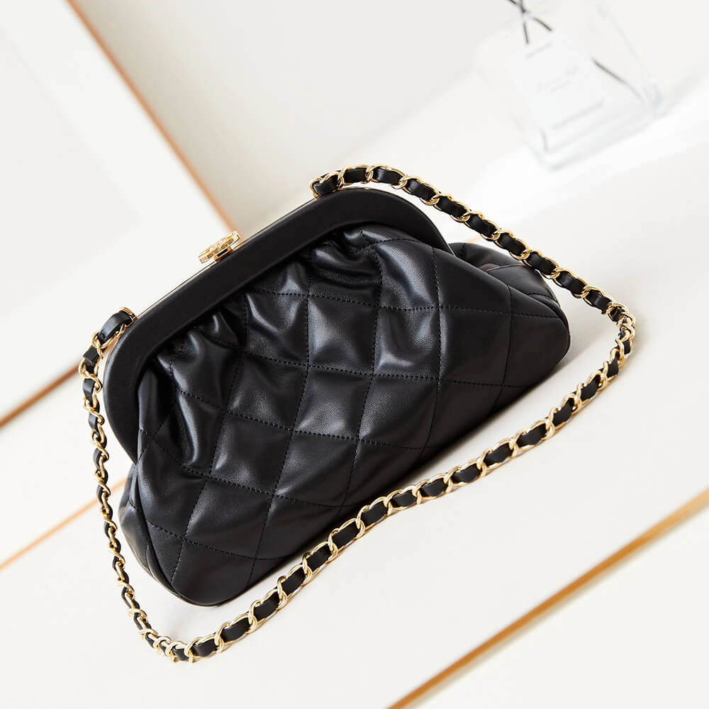 Chanel Clutch(HIGH-END GRADE) Sleek 1101